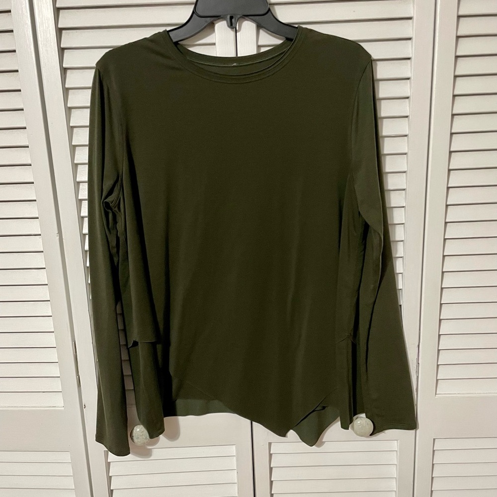 Lululemon long sleeve shirt. Size 8